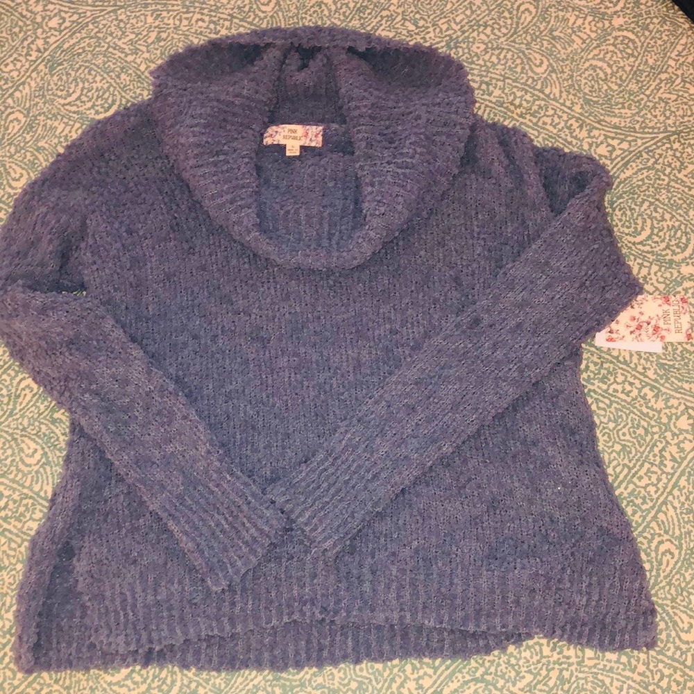 Blue cowl neck cozy sweater.